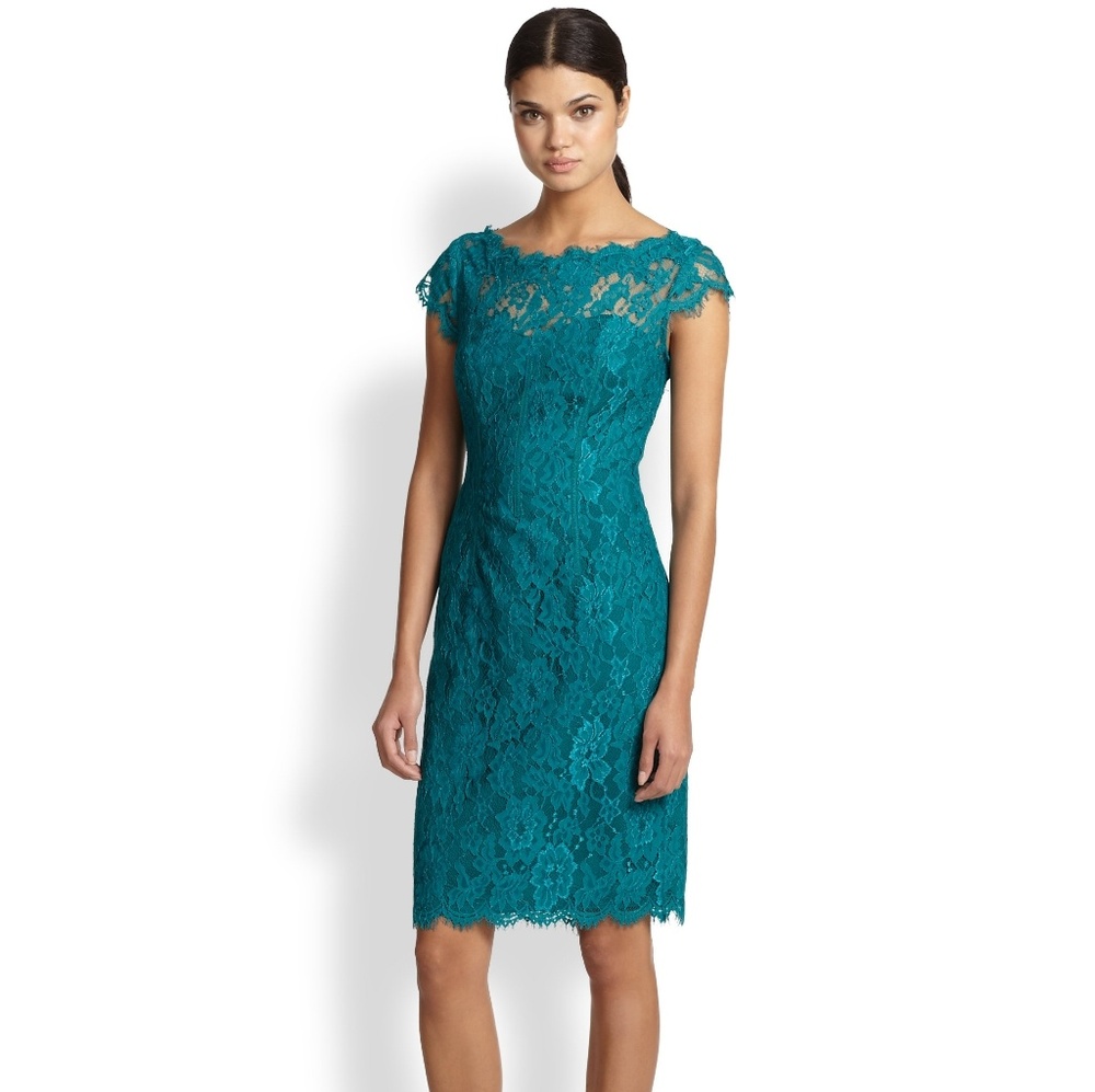 Gorgeous lace Monique Lhuillier dress